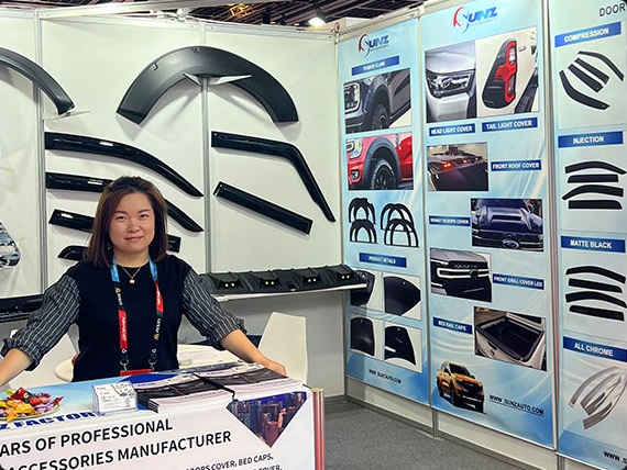 SUNZ trade show booth featuring vehicle trim accessories